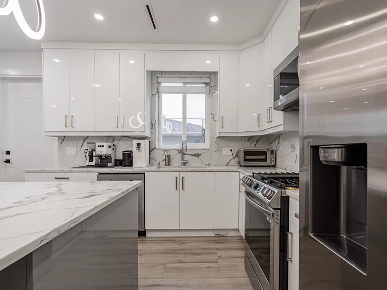 #2-4675 Canada Way, Burnaby, BC, V5G 1K9 - 15