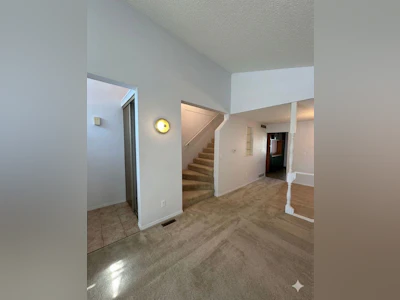 1965 Flynn Crescent - 4