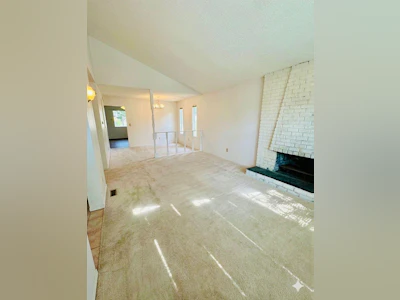 1965 Flynn Crescent - 3