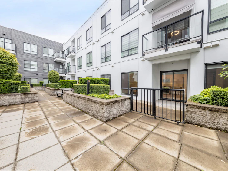 208-6968 Royal Oak Avenue, Burnaby, BC, V5J 4J2 - 23