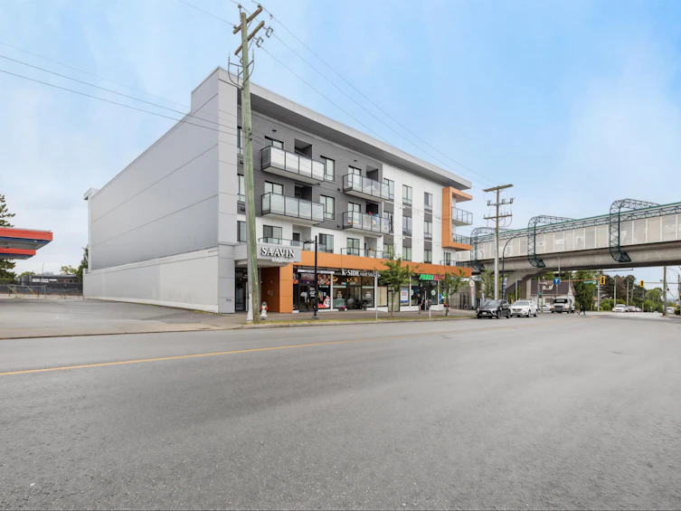 208-6968 Royal Oak Avenue, Burnaby, BC, V5J 4J2 - 4
