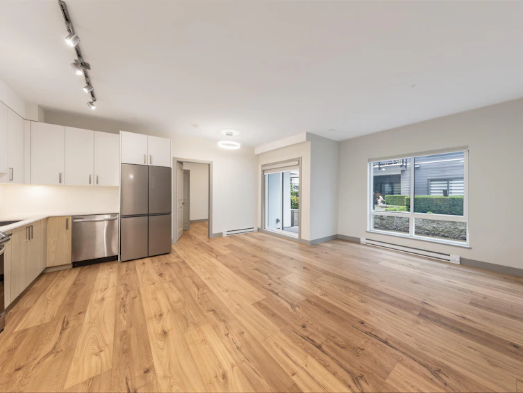 208-6968 Royal Oak Avenue, Burnaby, BC, V5J 4J2 - 8