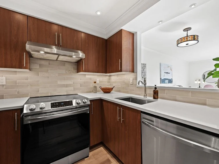 207-235 W 4th Street, North Vancouver, BC, V7M 1H8 - 12