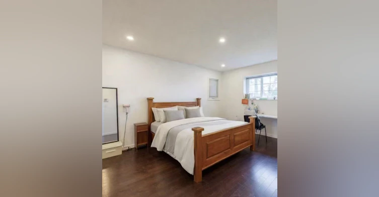 10300 167 Street, Surrey, BC, V4N 1Z2 - 8