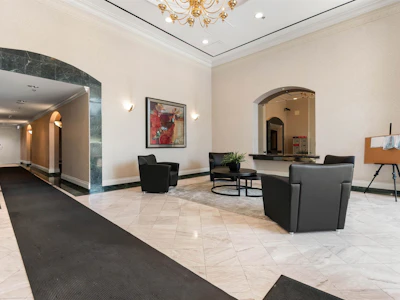 501-32330 South Fraser Way - 3