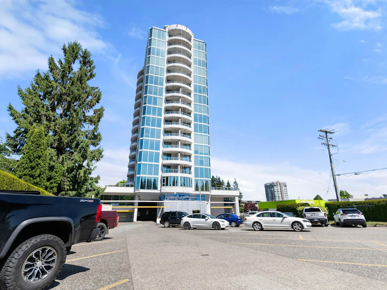 501-32330 South Fraser Way, Abbotsford, BC, V2T 1X1 - 2