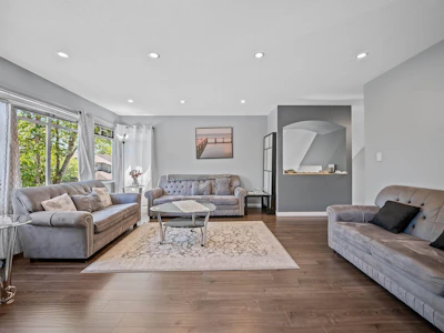 3-10238 155a Street - 2