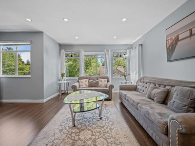 3-10238 155a Street - 4