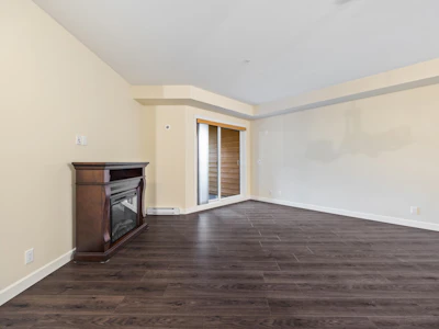 408-20376 86 Avenue - 4
