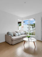 318 5460 Broadway