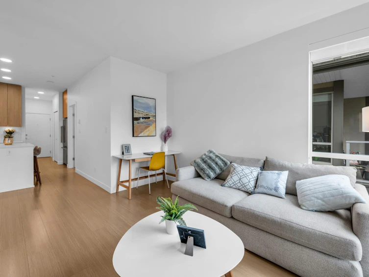 318-5460 Broadway, Burnaby, BC, V5B 0B4 - 6