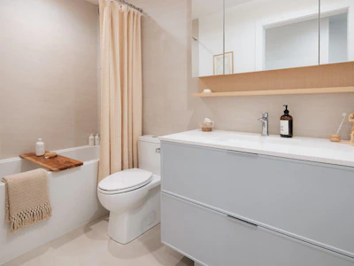 409-3633 Willingdon Avenue - 5