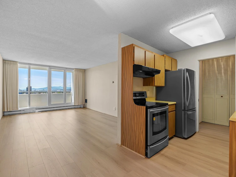 2001-5645 Barker Avenue, Burnaby, BC, V5H 3Z5 - 13