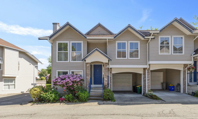 93-8716 Walnut Grove Drive