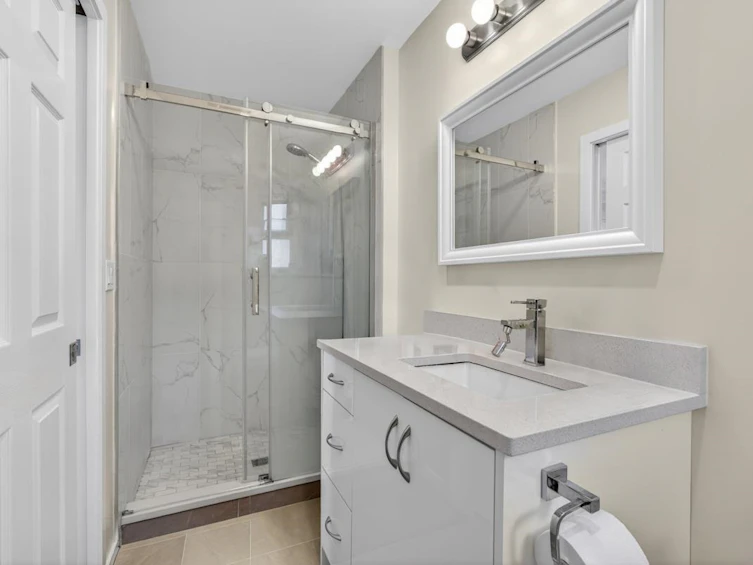 8026 18th Avenue, Burnaby, BC, V3N 1J8 - 20