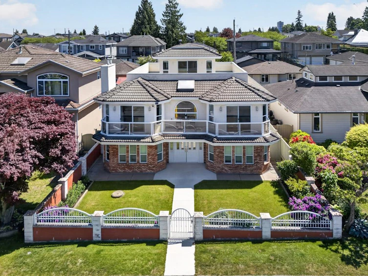 8026 18th Avenue, Burnaby, BC, V3N 1J8