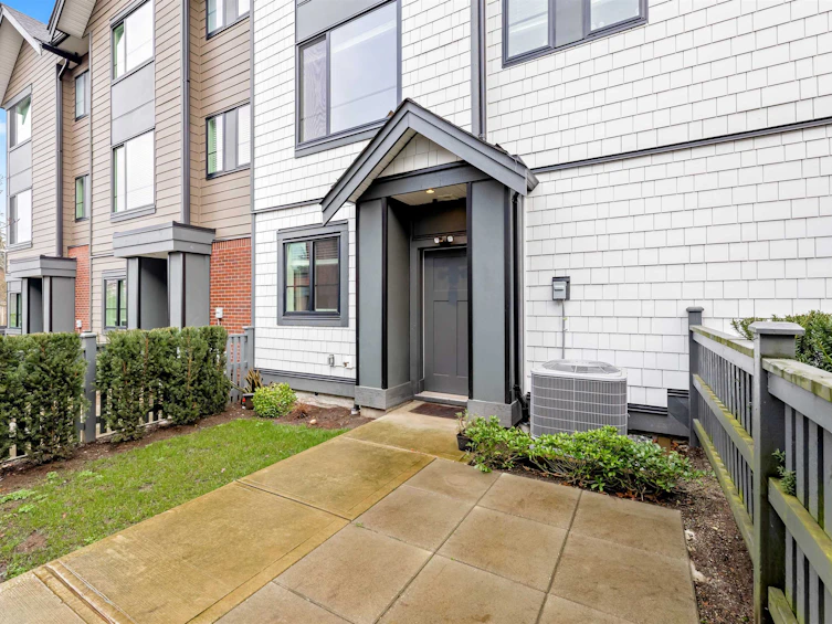 18-19897 75a Avenue, Langley, BC, V2Y 3S2 - 22