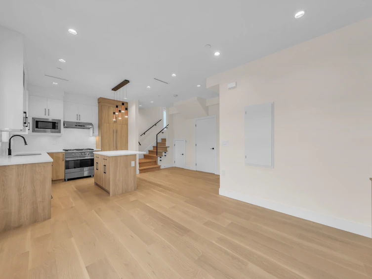 1620 E 53rd Avenue, Vancouver, BC, V5P 3H7 - 12