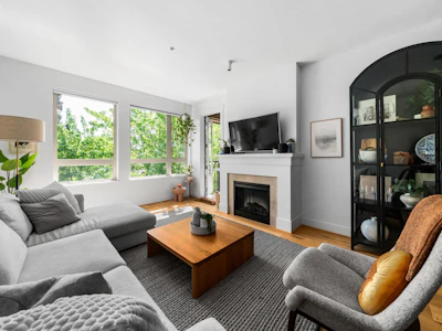 412-2601 Whiteley Court - 2