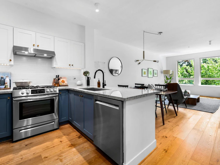 412-2601 Whiteley Court, North Vancouver, BC, V7J 2R7 - 12