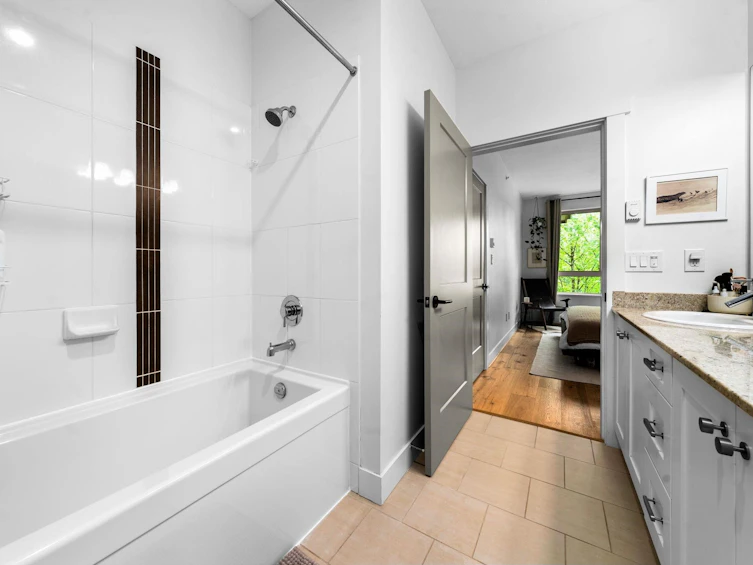 412-2601 Whiteley Court, North Vancouver, BC, V7J 2R7 - 30