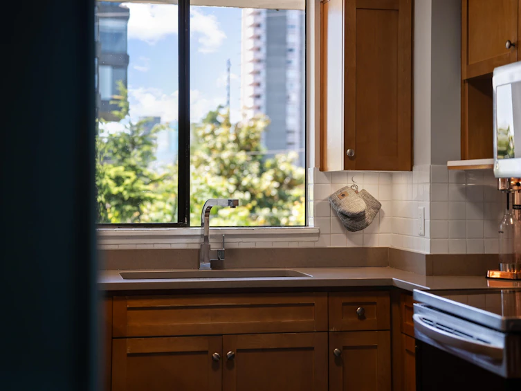 203-1390 Duchess Avenue, West Vancouver, BC, V7T 1H6 - 11