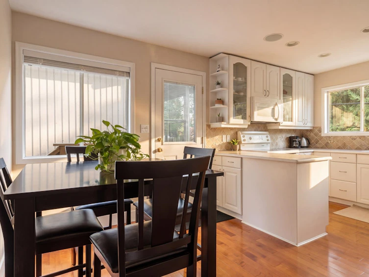676 Wellington Drive, North Vancouver, BC, V7K 1K7 - 13