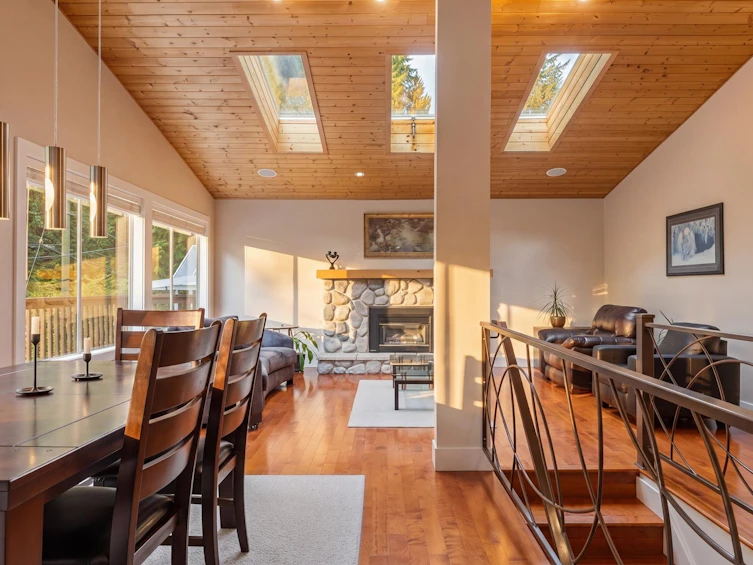 676 Wellington Drive, North Vancouver, BC, V7K 1K7 - 6