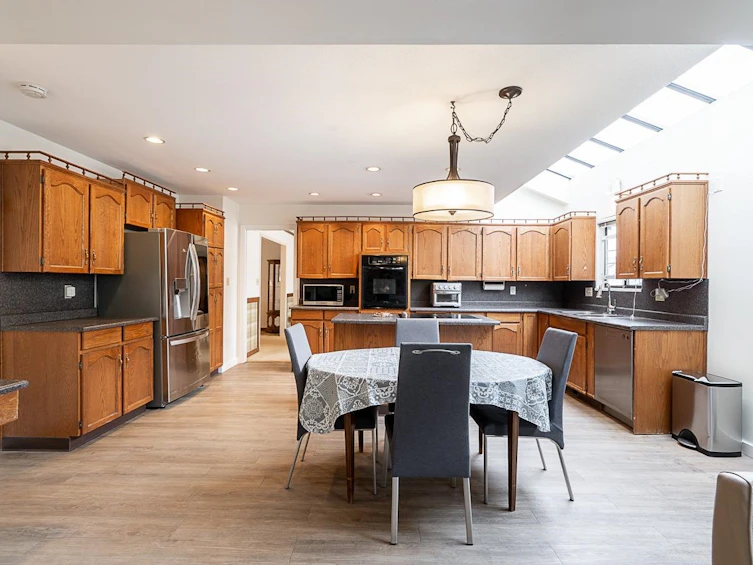 2235 W 16th Avenue, Vancouver, BC, V6K 3B4 - 30