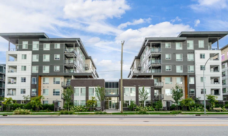 A310-20834 80 Avenue