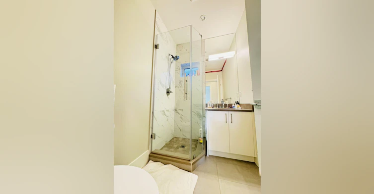 3000 W 15 Avenue, Vancouver, BC, V6K 3A5 - 13