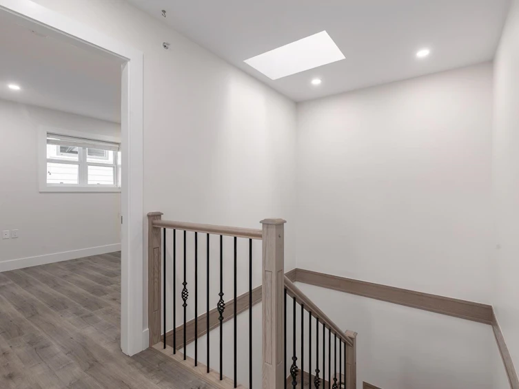2255 E 35th Avenue, Vancouver, BC, V5P 1C1 - 17