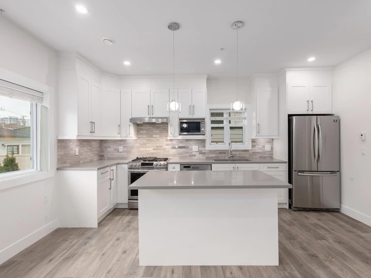 2255 E 35th Avenue, Vancouver, BC, V5P 1C1 - 2