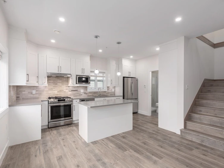 2255 E 35th Avenue, Vancouver, BC, V5P 1C1 - 7
