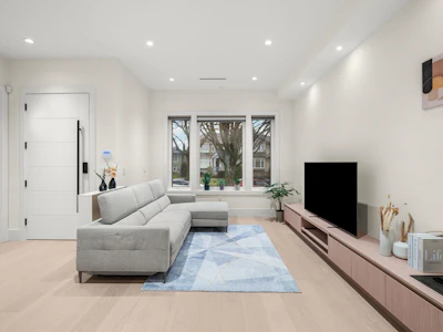 7851 Cartier Street - 5