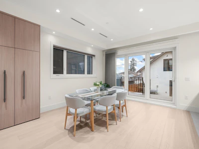 7851 Cartier Street - 3
