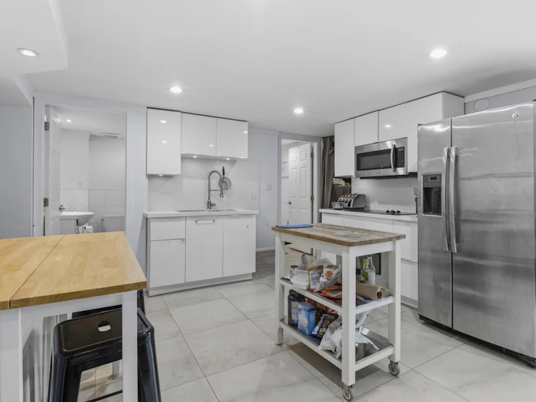 45 Renfrew Street, Vancouver, BC, V5K 4A5 - 9