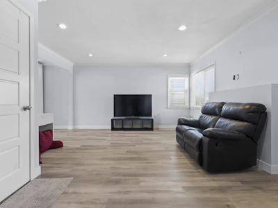 45 Renfrew Street - 3