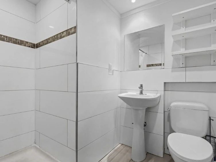 45 Renfrew Street, Vancouver, BC, V5K 4A5 - 20
