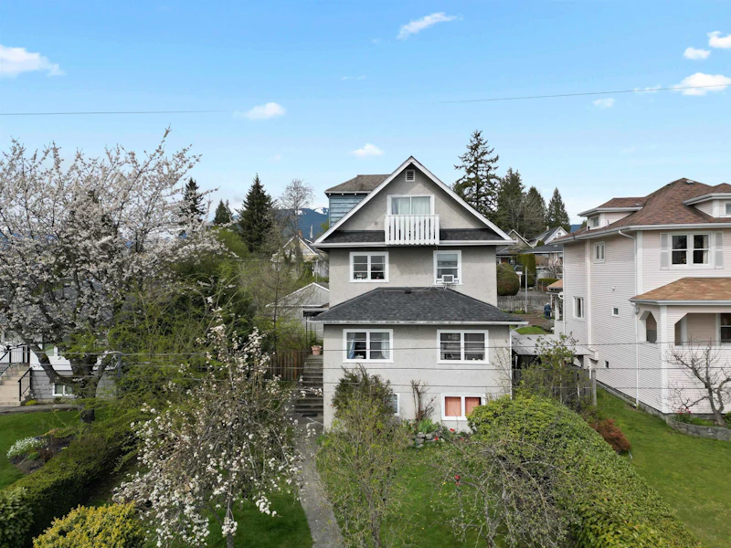 444 E 6th Street, North Vancouver BC V7L 1P9
