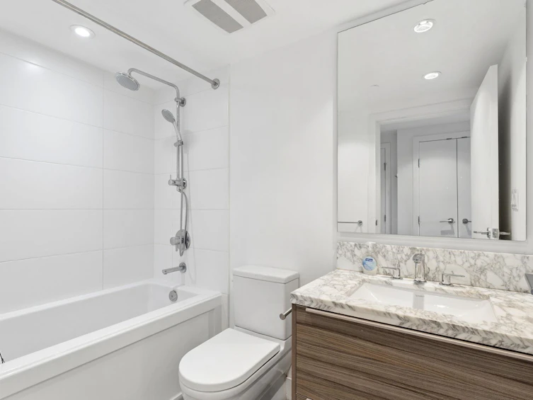 1909-1550 Fern Street, North Vancouver, BC, V7J 0A9 - 11