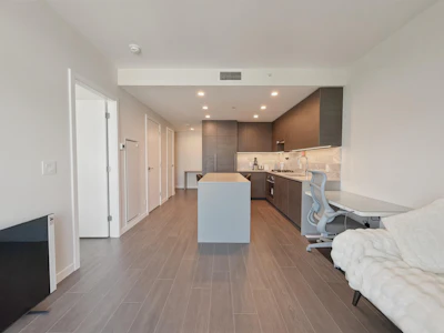 2707-2108 Gilmore Avenue - 2
