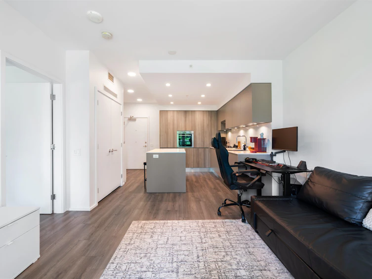 202-3809 Evergreen Place, Burnaby, BC, V3J 0M1