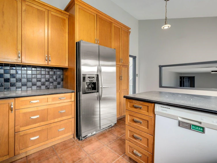 18208 21a Avenue, Surrey, BC, V3Z 9W2 - 15