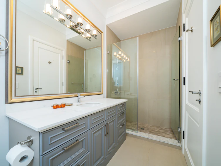 1048 Handsworth Road, North Vancouver, BC, V7R 2A6 - 18