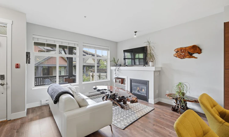 56-19478 65 Avenue