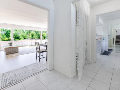 11480 Granville Avenue - 4