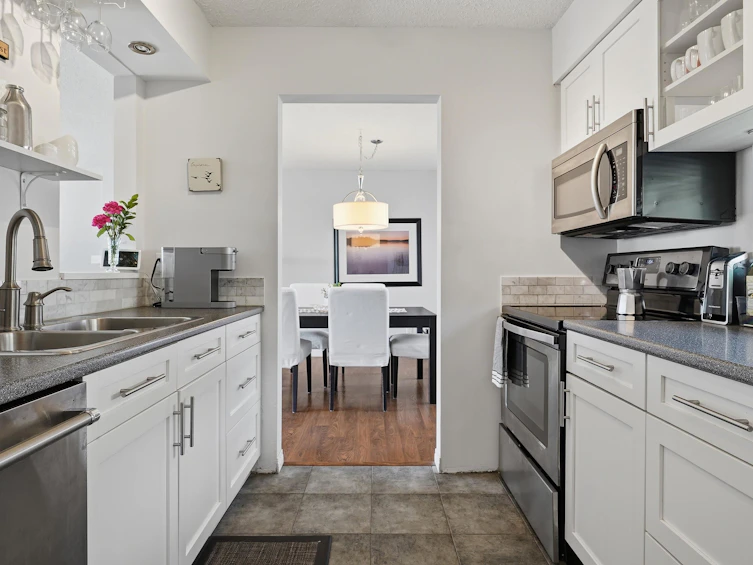 205-15041 Prospect Avenue, Surrey, BC, V4B 2B5 - 17