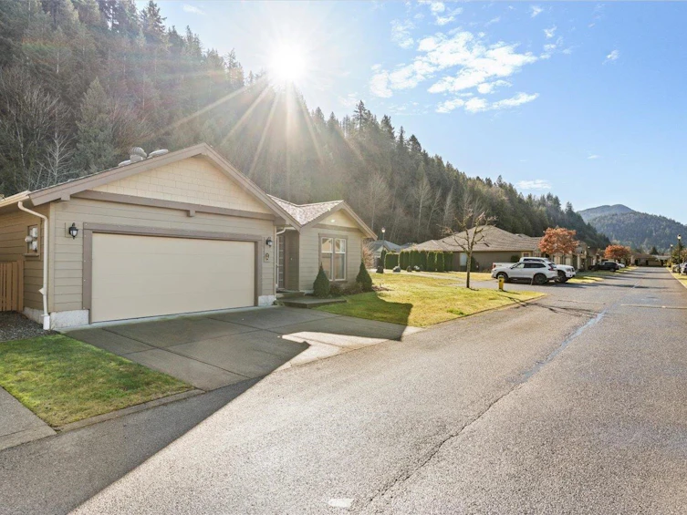 86-46000 Thomas Road, Chilliwack, BC, V2R 5W6 - 3