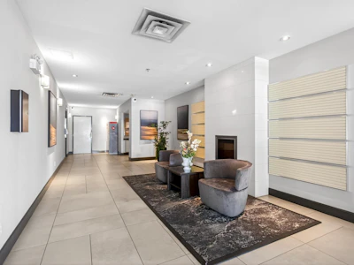 409-220 Newport Drive - 2